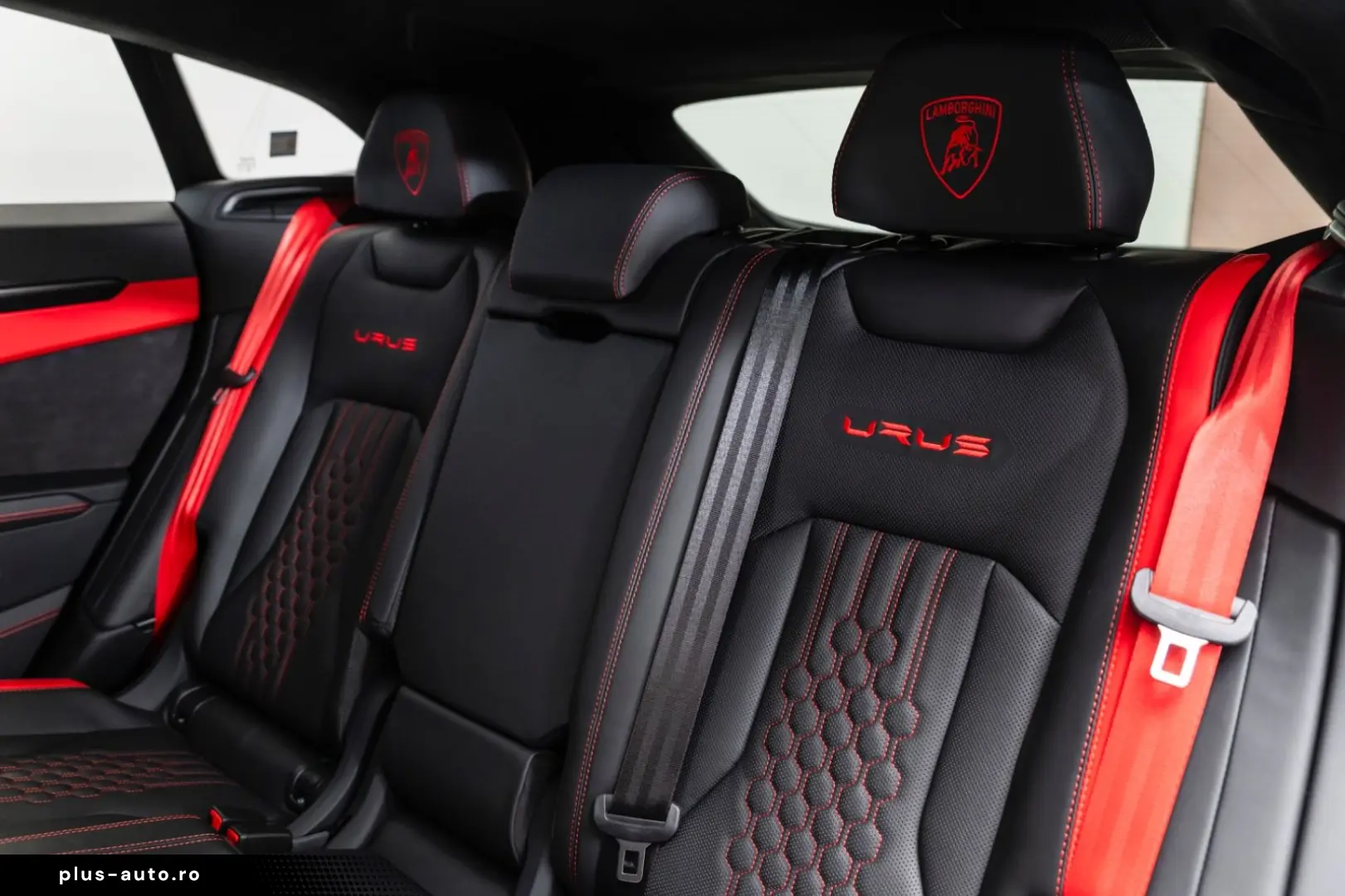 LAMBORGHINI Urus S Bang&Olufsen Panorama Qcittura