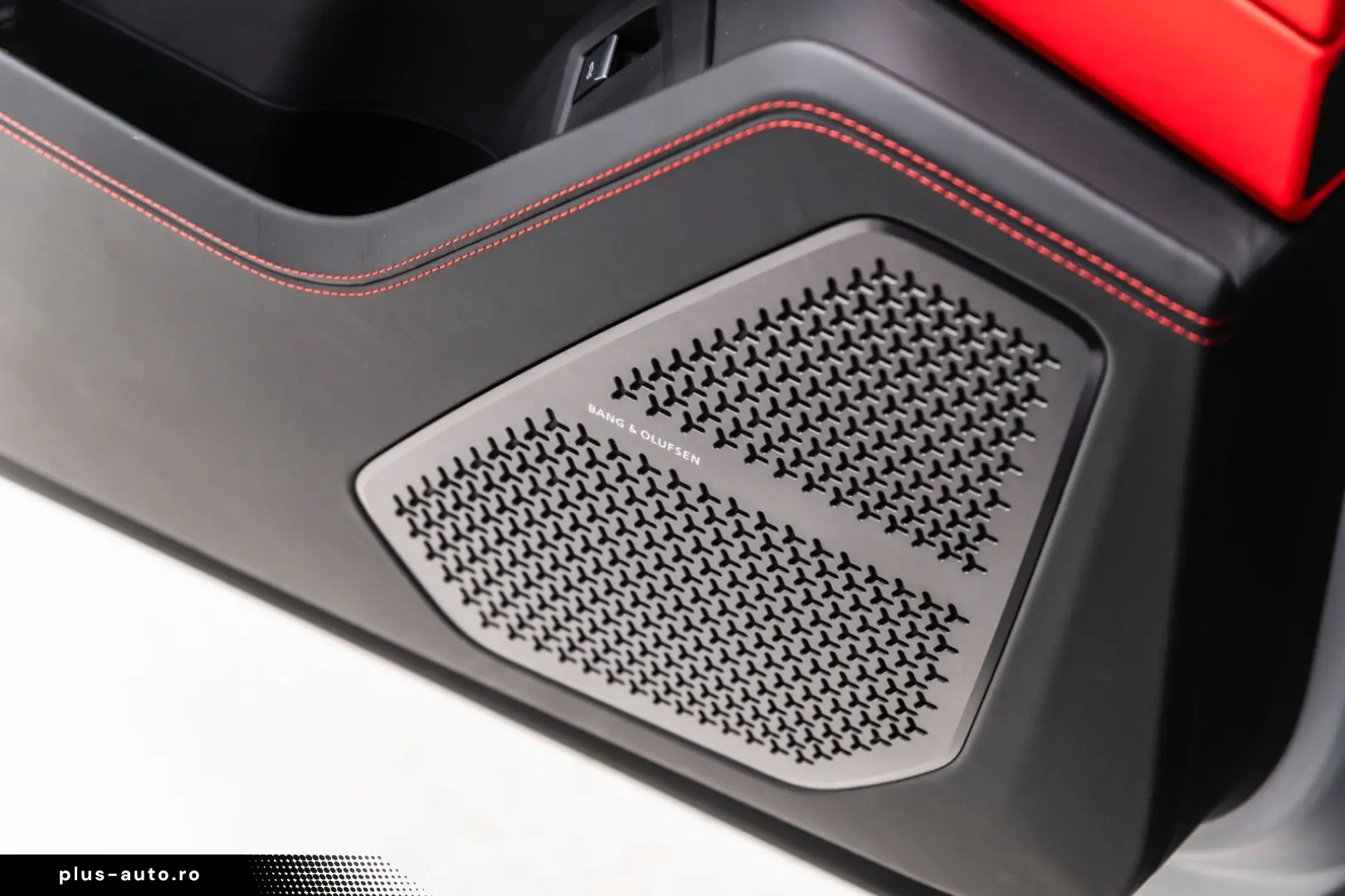 LAMBORGHINI Urus S Bang&Olufsen Panorama Qcittura