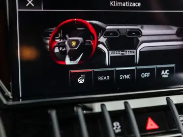 LAMBORGHINI Urus S Bang&Olufsen Panorama Qcittura