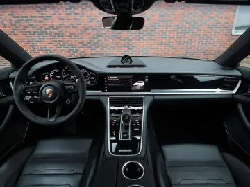 PORSCHE Panamera Sport Turismo 4 E-Hybrid   PASM - BOSE