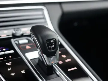 PORSCHE Panamera Sport Turismo 4 E-Hybrid   PASM - BOSE