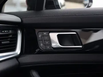 PORSCHE Panamera Sport Turismo 4 E-Hybrid   PASM - BOSE