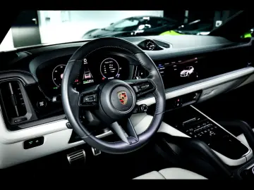 PORSCHE Cayenne S COUPE E-HYBRID SPORTDESIGN DISPLAY PPF