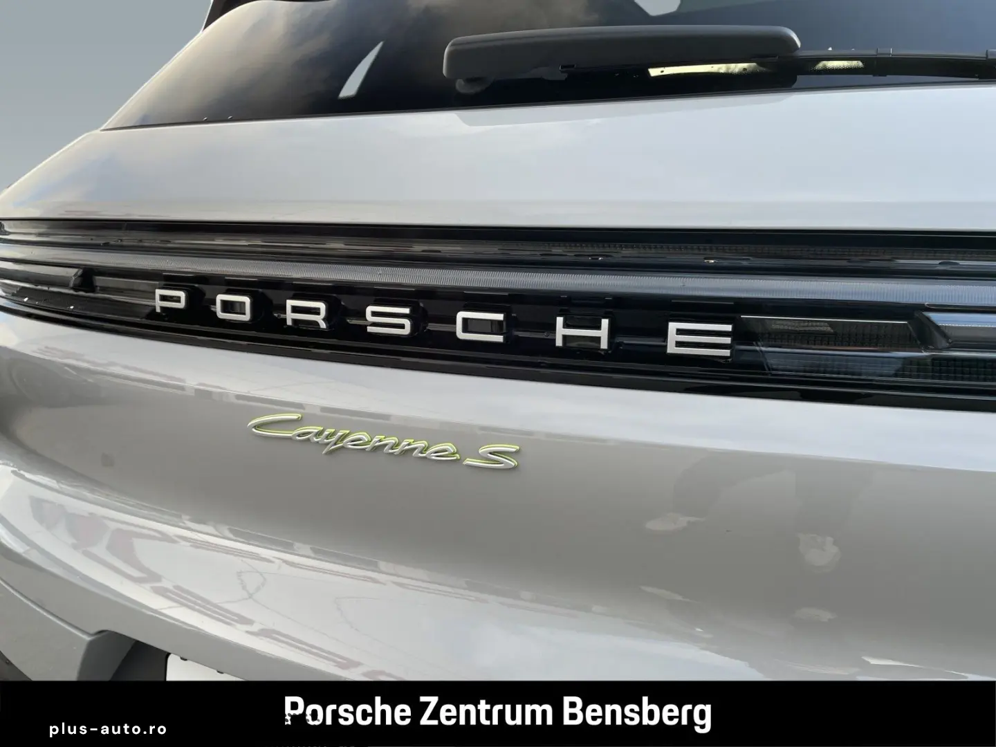 PORSCHE Cayenne S E-Hybrid SportAbgas AHK RearEnt 18Wege