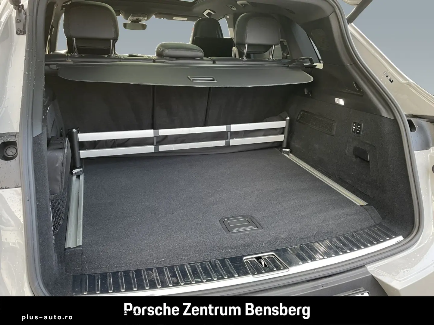 PORSCHE Cayenne S E-Hybrid SportAbgas AHK RearEnt 18Wege