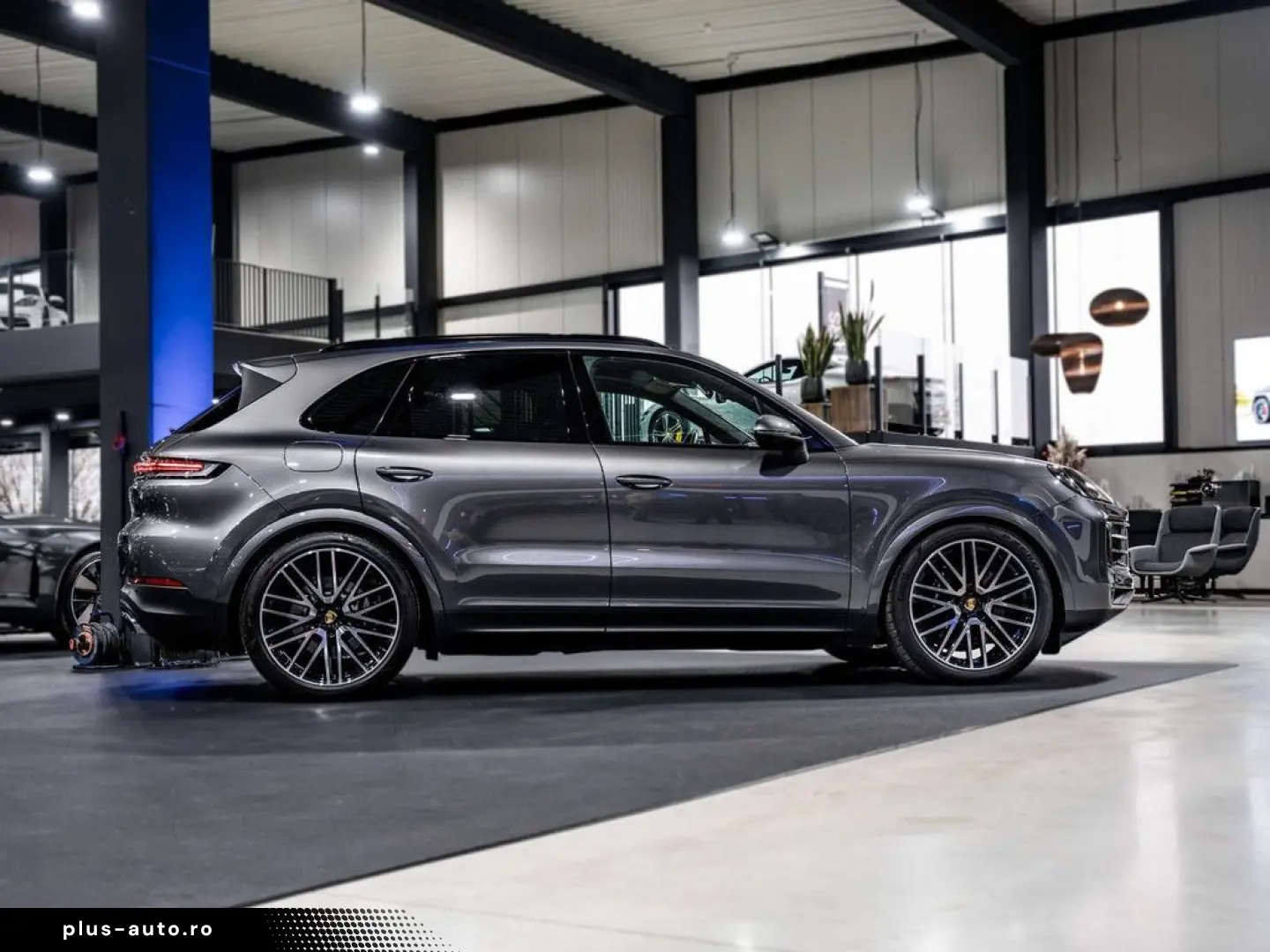 PORSCHE Cayenne E-Hybrid - Bose - AHK - Pano - 360  - AC