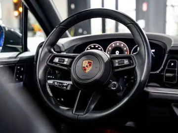 PORSCHE Cayenne E-Hybrid - Bose - AHK - Pano - 360  - AC