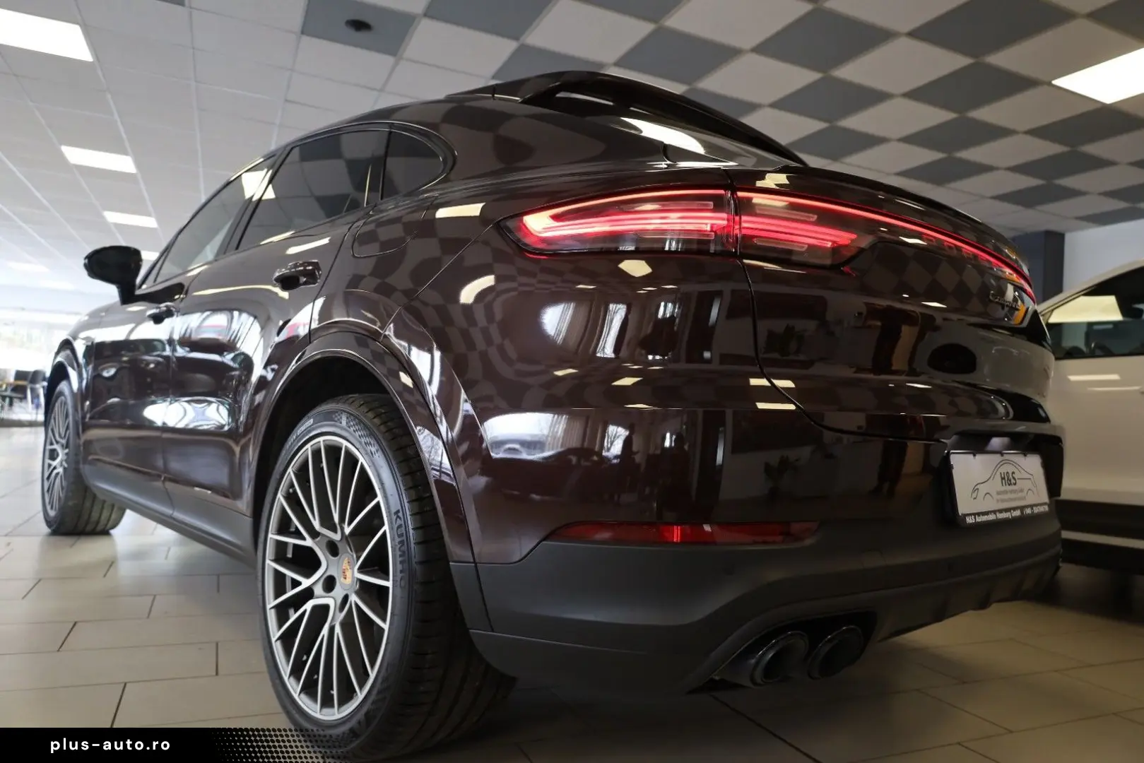 PORSCHE Cayenne Coupe E-Hybrid Platinum Edition