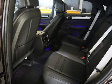 PORSCHE Cayenne Coupe E-Hybrid Platinum Edition