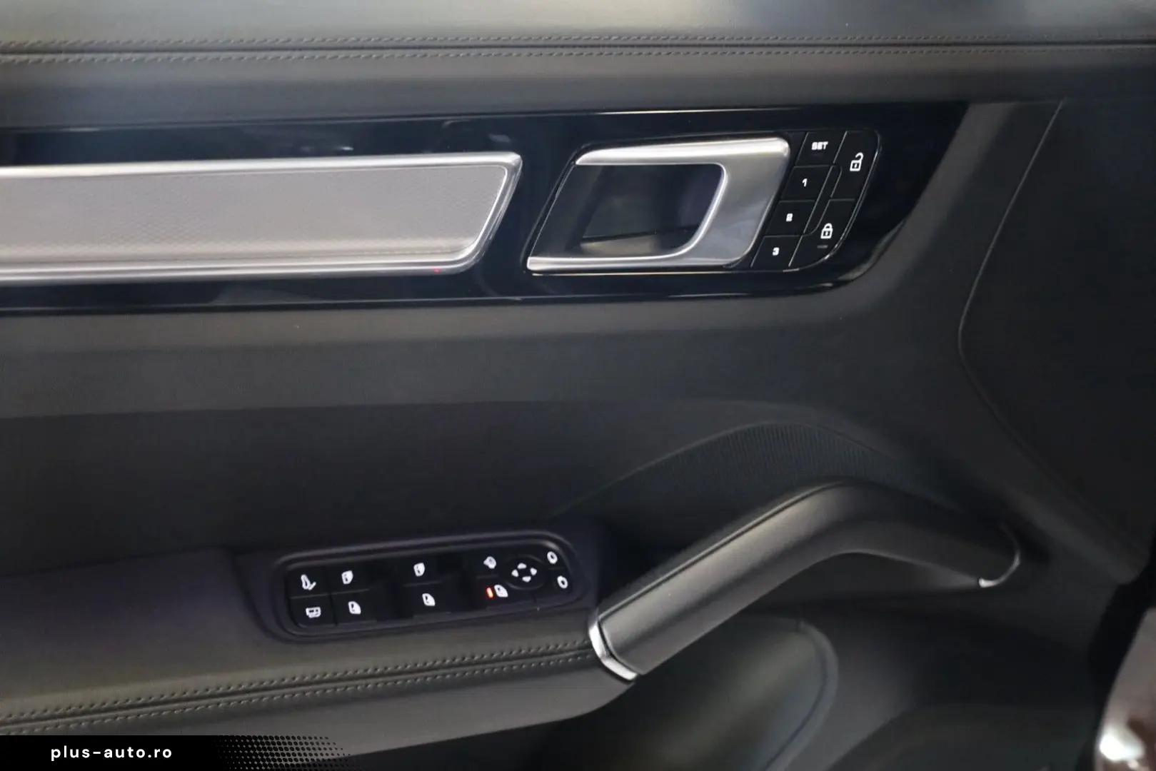 PORSCHE Cayenne Coupe E-Hybrid Platinum Edition