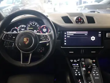 PORSCHE Cayenne Coupe E-Hybrid Platinum Edition