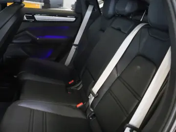 PORSCHE Cayenne Coupe E-Hybrid Platinum Edition