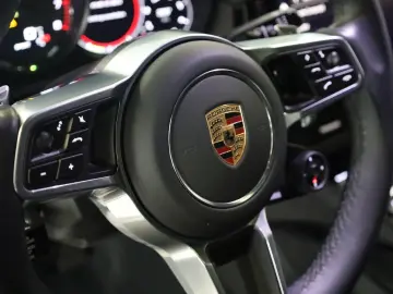 PORSCHE Cayenne Coupe E-Hybrid Platinum Edition