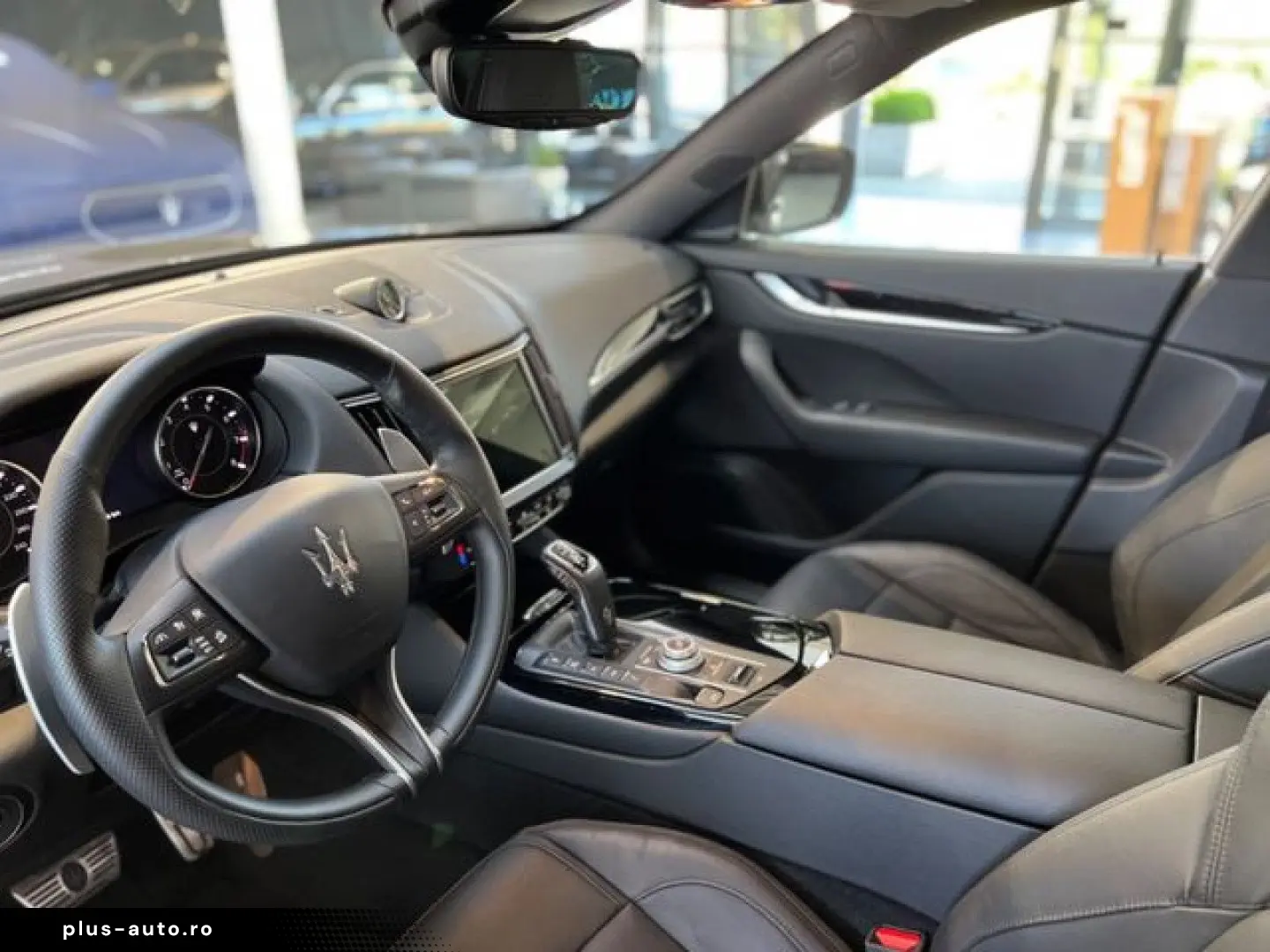 MASERATI Levante Modena MY22  Pano  Assistenten Navi LED