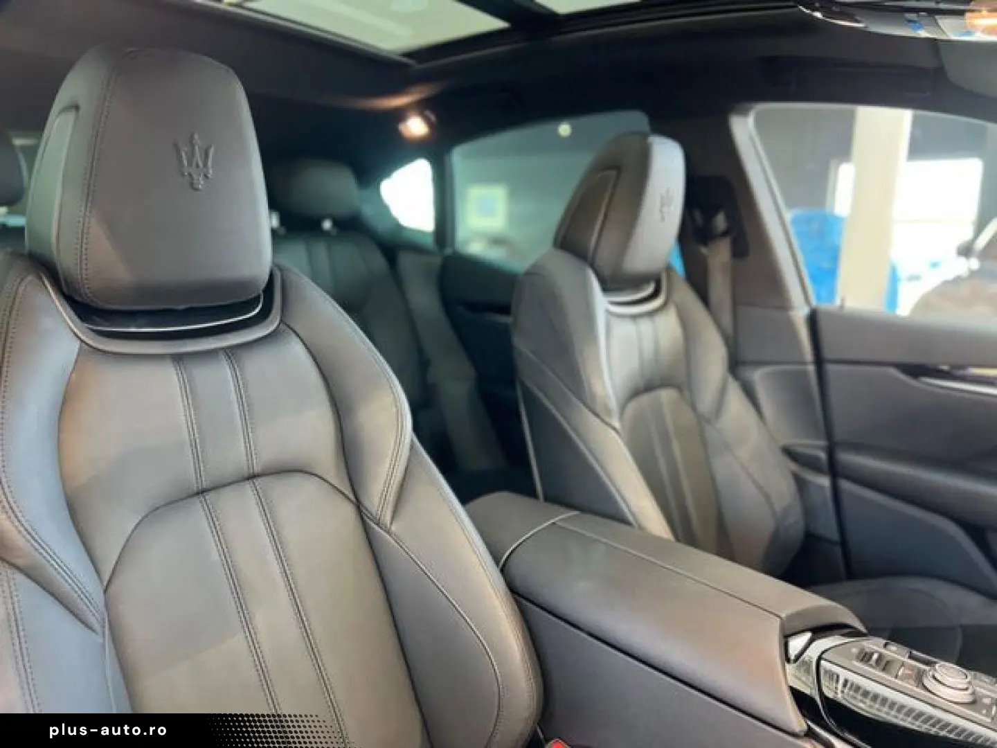 MASERATI Levante Modena MY22  Pano  Assistenten Navi LED