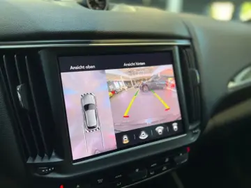 MASERATI Levante Modena MY22  Pano  Assistenten Navi LED