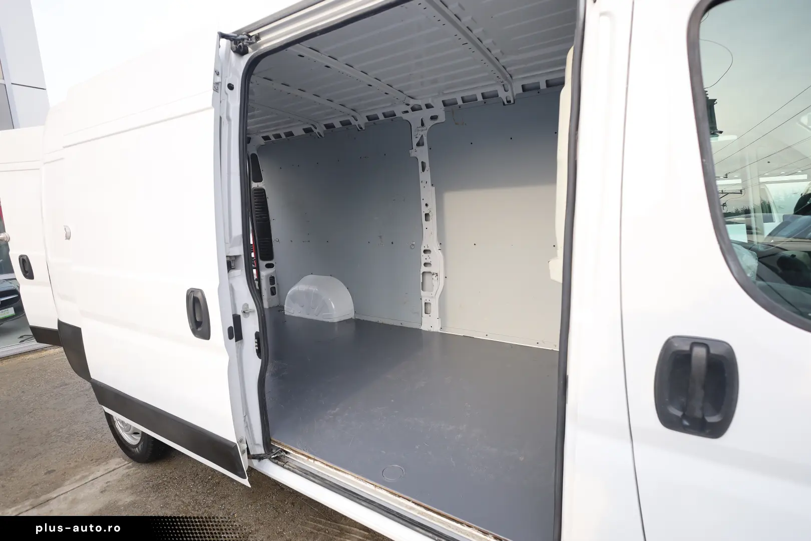 Peugeot Boxer L3H2 2.2D 165CP