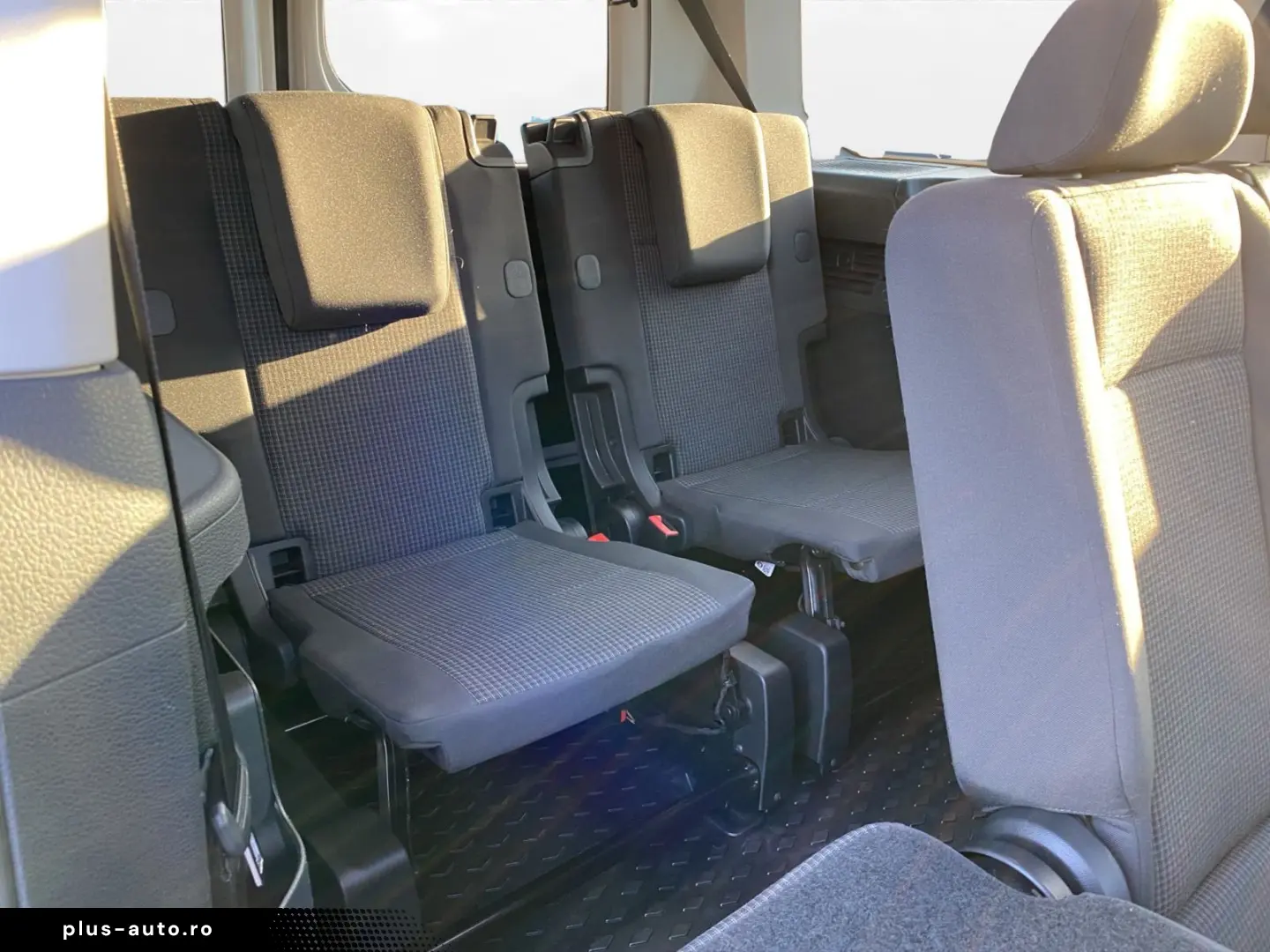 VW Caddy Maxi 2.0 TDI DSG PDC Navi Klima Frontkamer