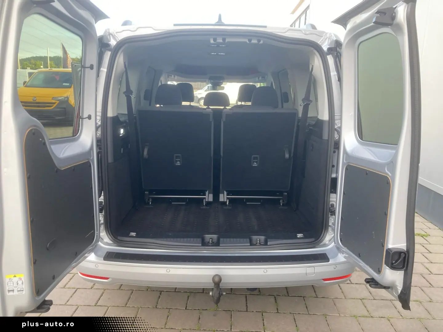 VW Caddy Maxi TDI 90 kw DSG AHK LED Navi ACC
