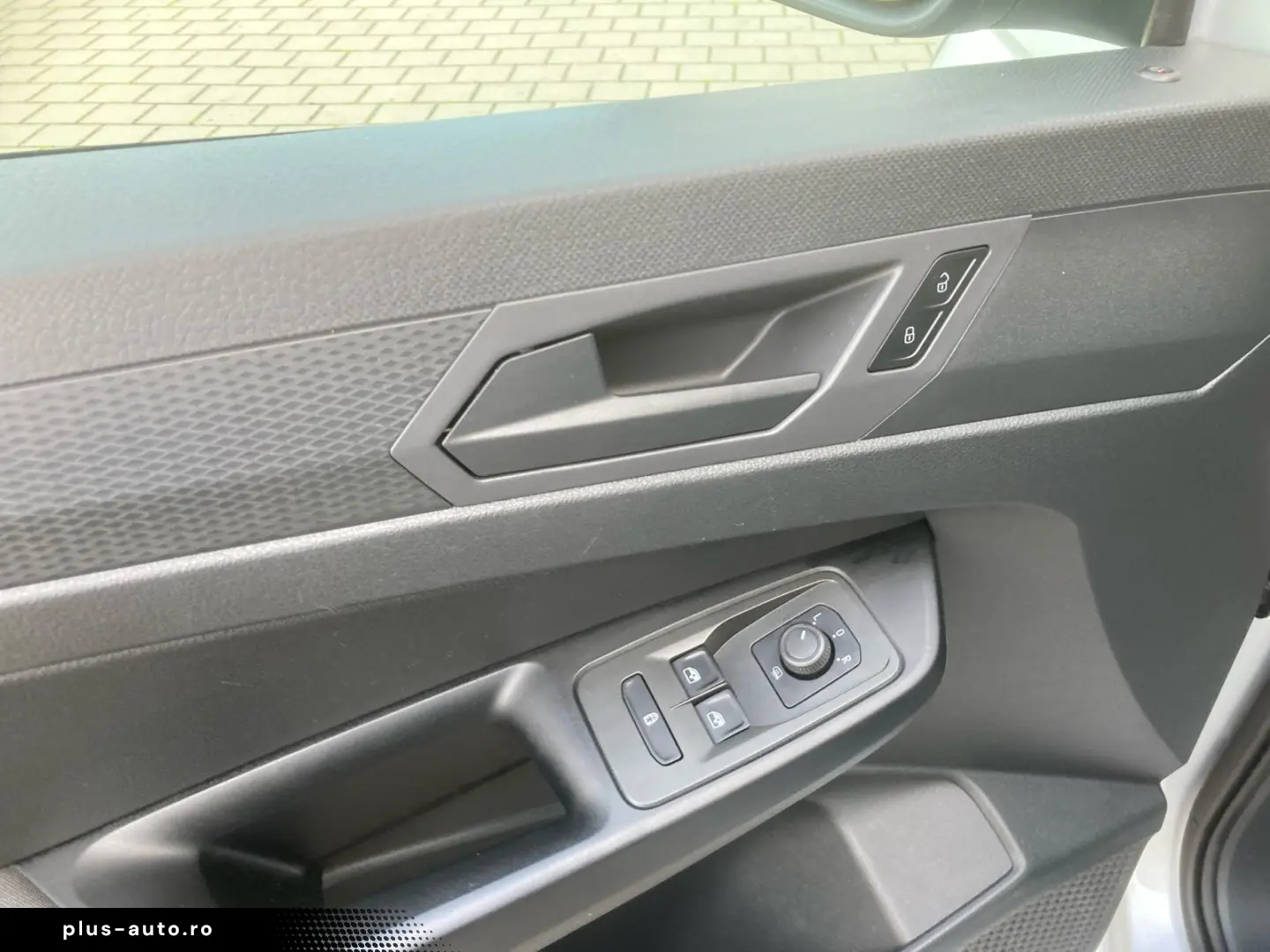 VW Caddy Maxi TDI 90 kw DSG AHK LED Navi ACC