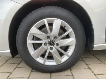 VW Caddy Maxi TDI 90 kw DSG AHK LED Navi ACC