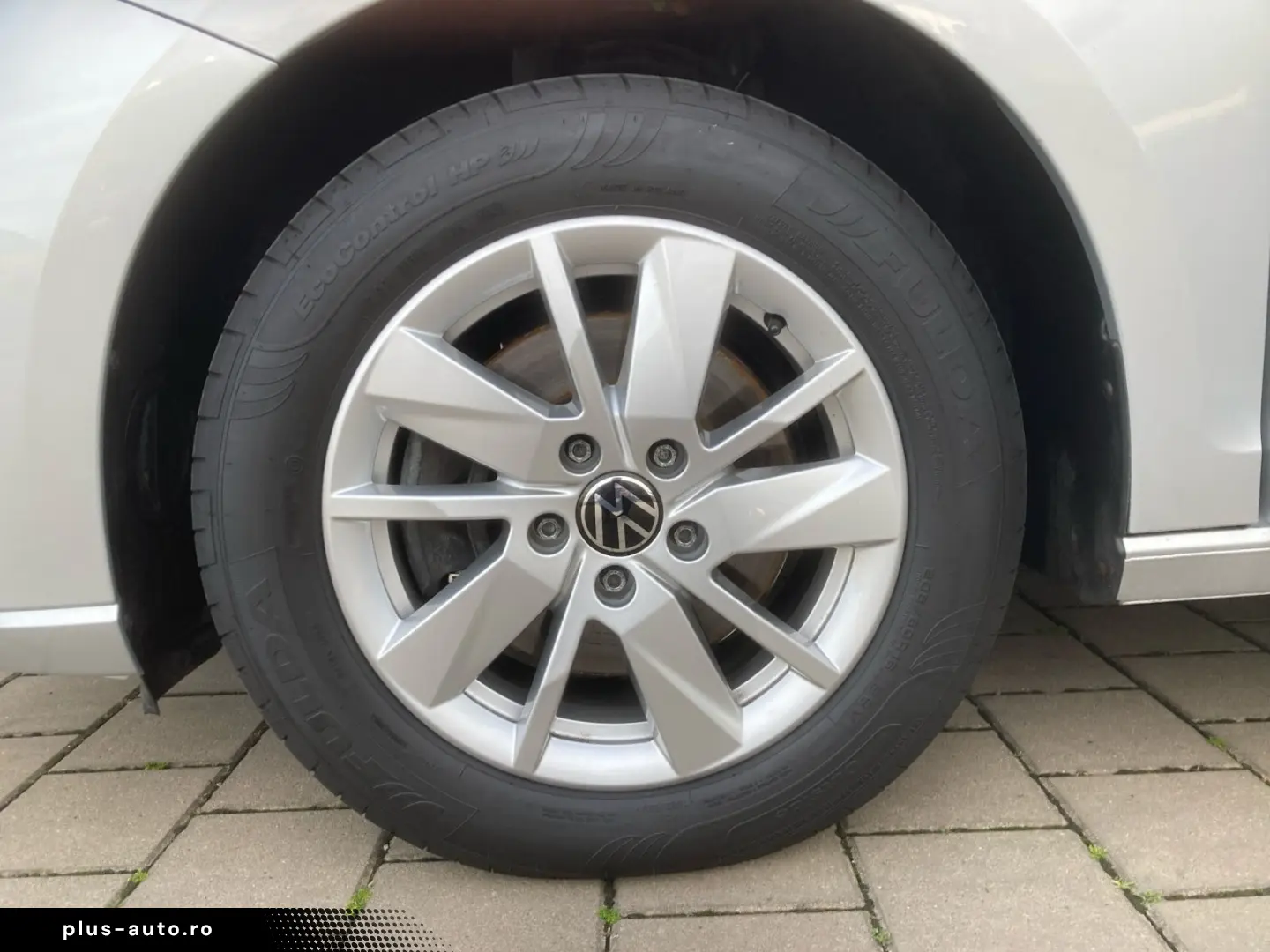 VW Caddy Maxi TDI 90 kw DSG AHK LED Navi ACC