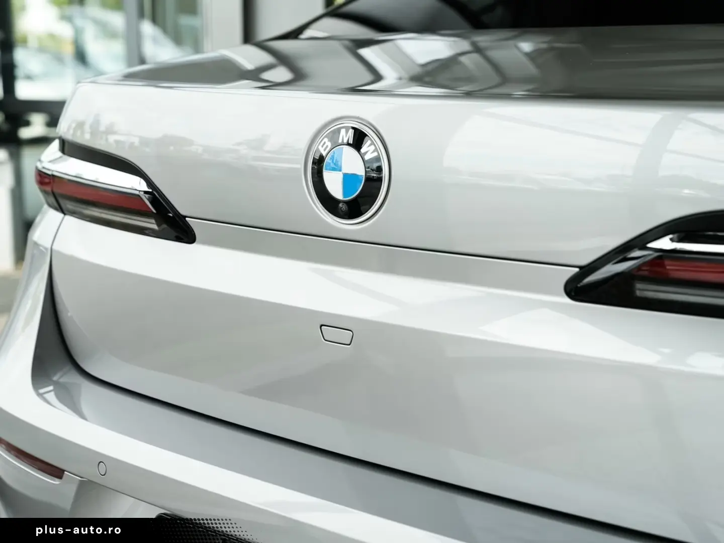 BMW 740 d xDrive B&W