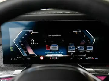 BMW 740 d xDrive B&W