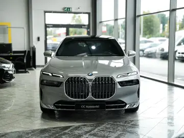 BMW 740 d xDrive B&W