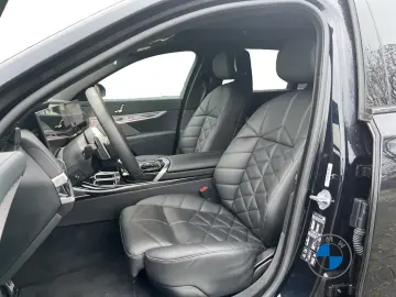 BMW 740 d xDrive M Sport 21  AHK
