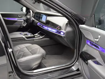 BMW 740 d xDrive M Sport Pano Memory Luft