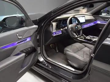 BMW 740 d xDrive M Sport Pano Memory Luft