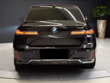 BMW 740 d xDrive M Sport Pano Memory Luft