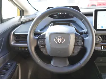 TOYOTA Prius 2.0l Plug-in Hybrid Executive