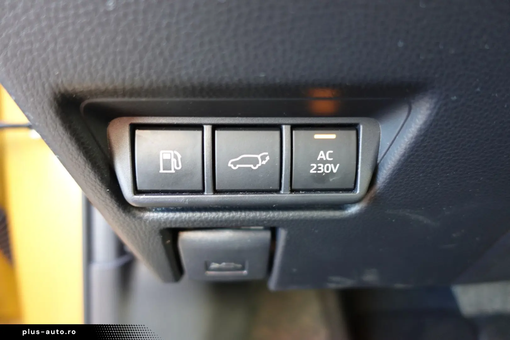 TOYOTA Prius 2.0l Plug-in Hybrid Executive