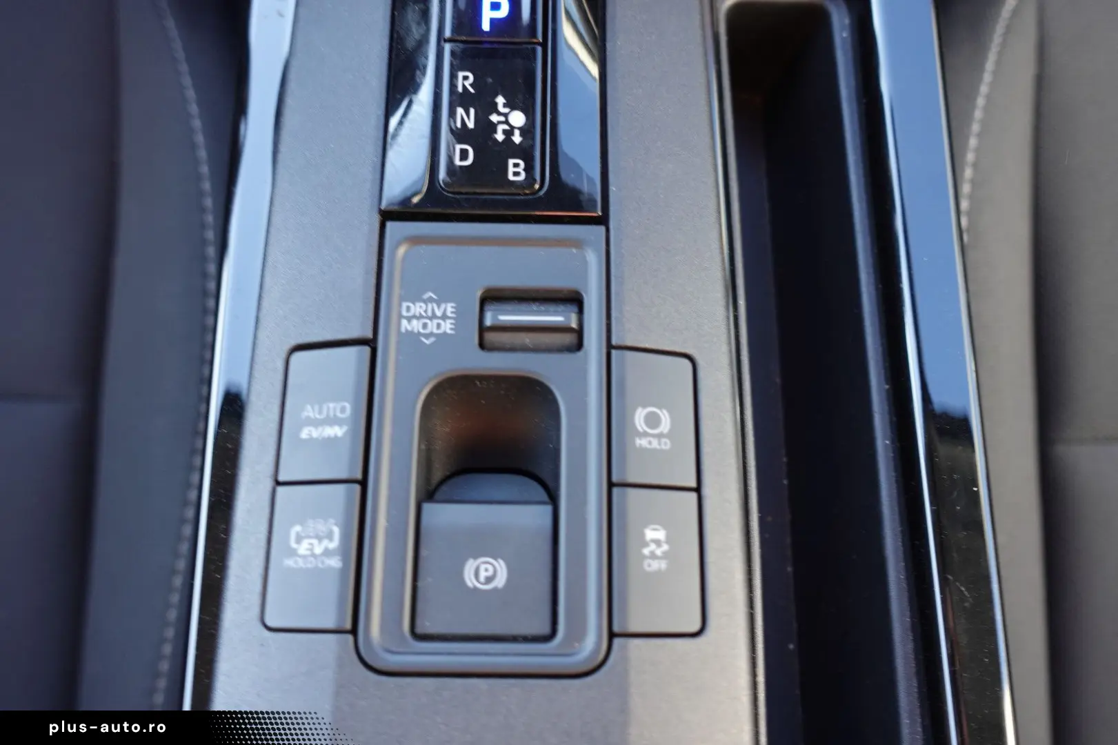 TOYOTA Prius 2.0l Plug-in Hybrid Executive