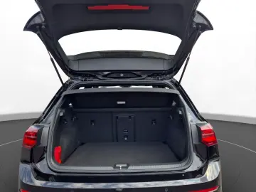 VW Golf VIII GTI 2.0 TSI DSG AHK RüKa Matrix ACC