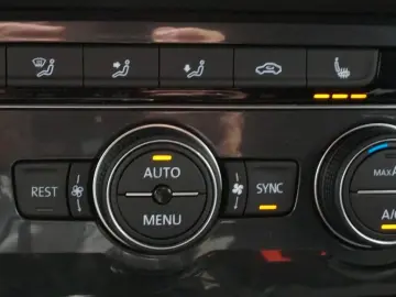 VW Tiguan Allspace R line 4Motion 2.0 TDI AHK