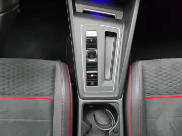 VW Golf VIII Limo GTI Clubsport App-Connect Navi