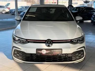 VW Golf VIII 2.0TSI Lim. GTI DSG AMBIENTE NAVI DAB