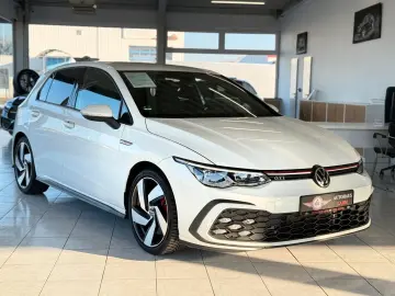 VW Golf VIII 2.0TSI Lim. GTI DSG AMBIENTE NAVI DAB