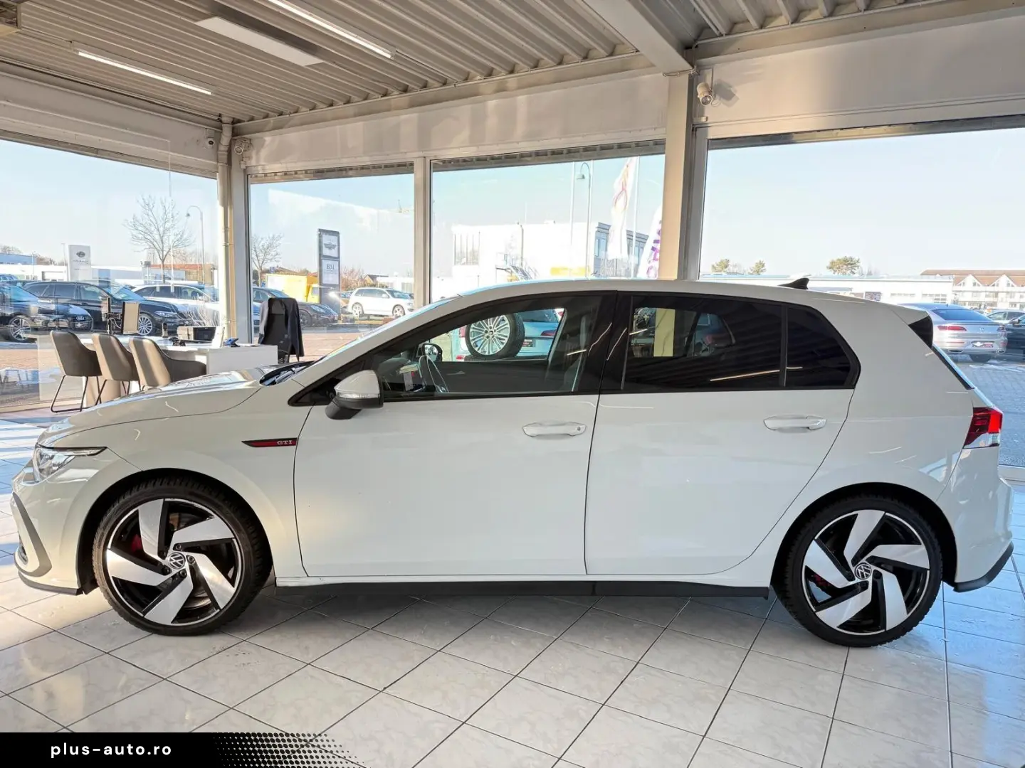VW Golf VIII 2.0TSI Lim. GTI DSG AMBIENTE NAVI DAB