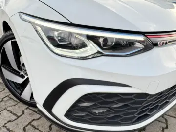 VW Golf VIII 2.0TSI Lim. GTI DSG AMBIENTE NAVI DAB