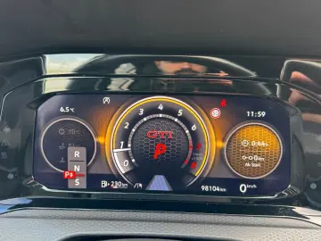 VW Golf VIII 2.0TSI Lim. GTI DSG AMBIENTE NAVI DAB