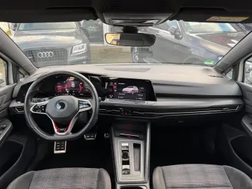 VW Golf VIII 2.0TSI Lim. GTI DSG AMBIENTE NAVI DAB