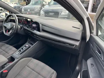 VW Golf VIII 2.0TSI Lim. GTI DSG AMBIENTE NAVI DAB