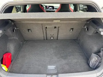 VW Golf VIII 2.0TSI Lim. GTI DSG AMBIENTE NAVI DAB