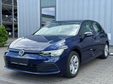 VW Golf VIII Lim. Life eTSI LED Ambilight ACC Spur