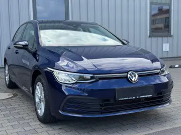 VW Golf VIII Lim. Life eTSI LED Ambilight ACC Spur