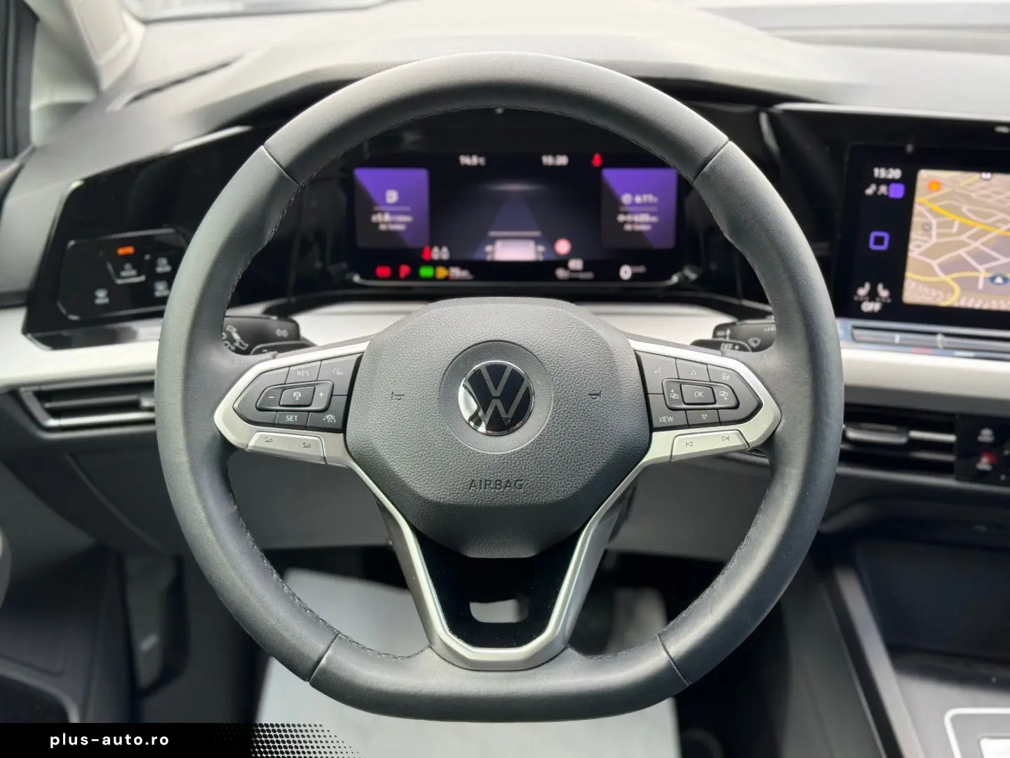 VW Golf VIII Lim. Life eTSI LED Ambilight ACC Spur